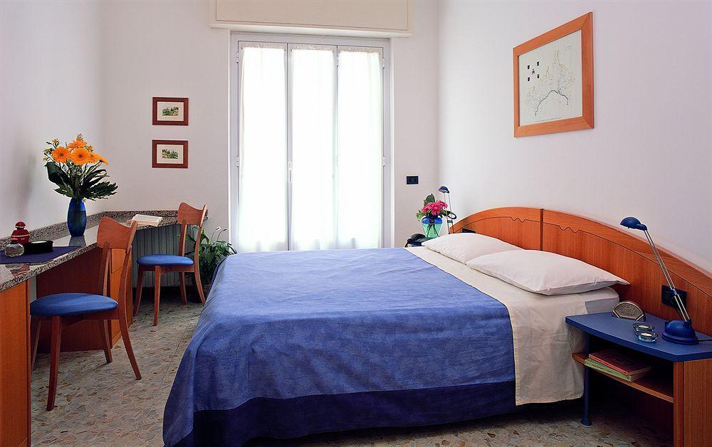 Aparthotel Residenza Adelaide Finale Ligure Exterior foto