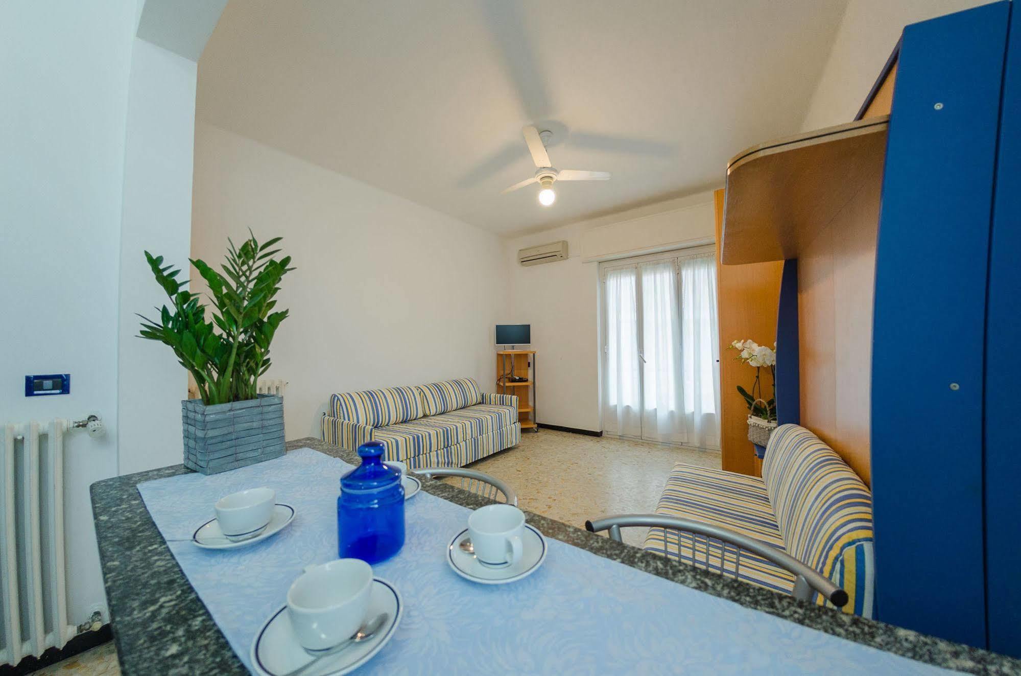 Aparthotel Residenza Adelaide Finale Ligure Exterior foto