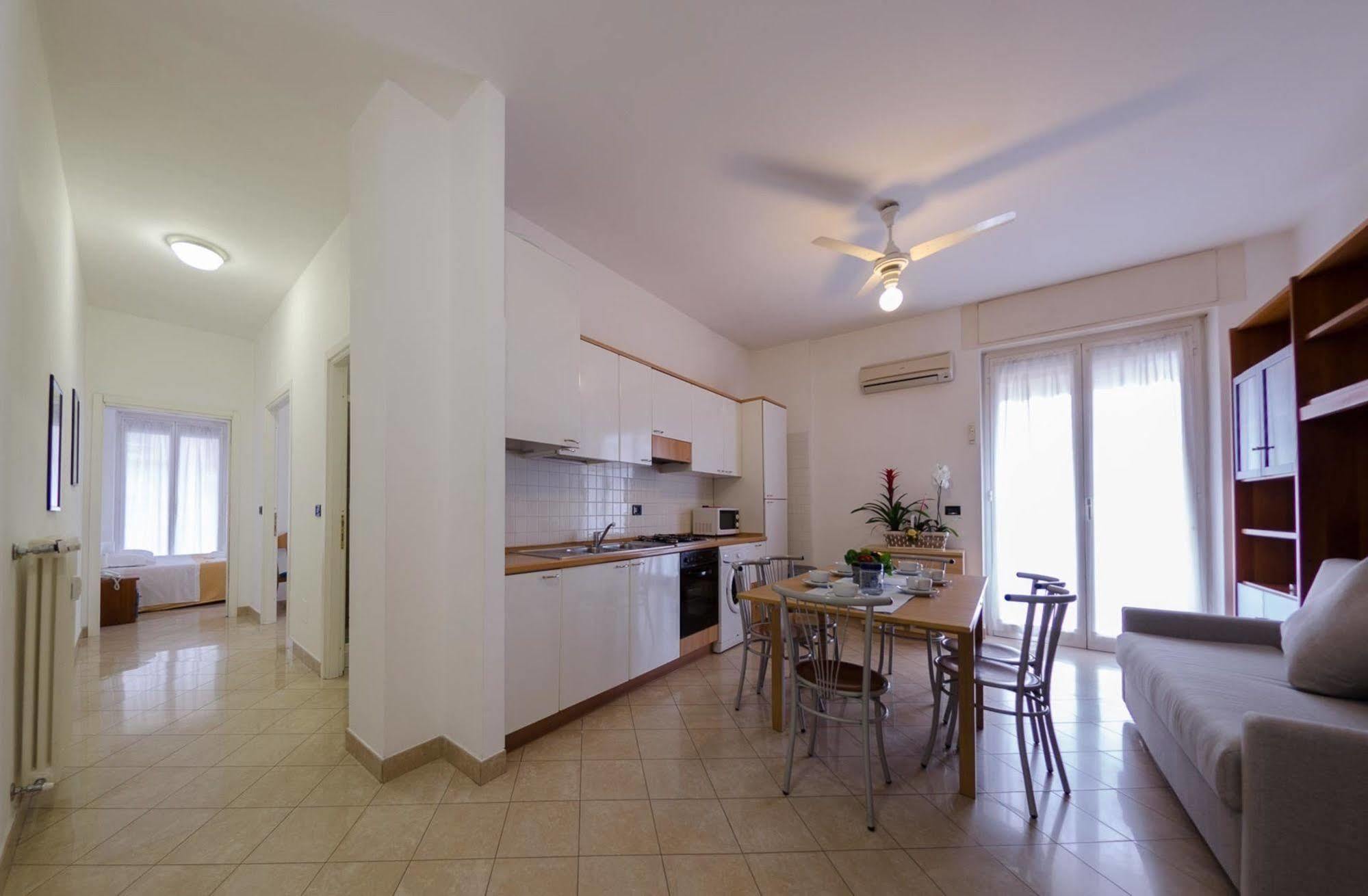 Aparthotel Residenza Adelaide Finale Ligure Exterior foto